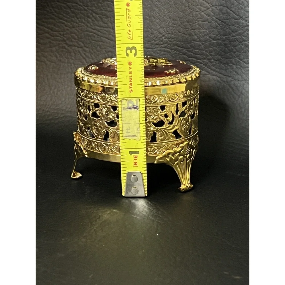 VTG 1928 Gift Accessory Co. Music Box Gold Regency Deep Coral Top Gold Roses